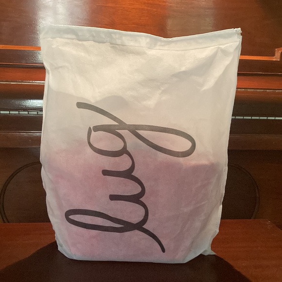 LUG Dory Matte Luxe VL Crossbody Bag with Dust Bag - Picture 3 of 7